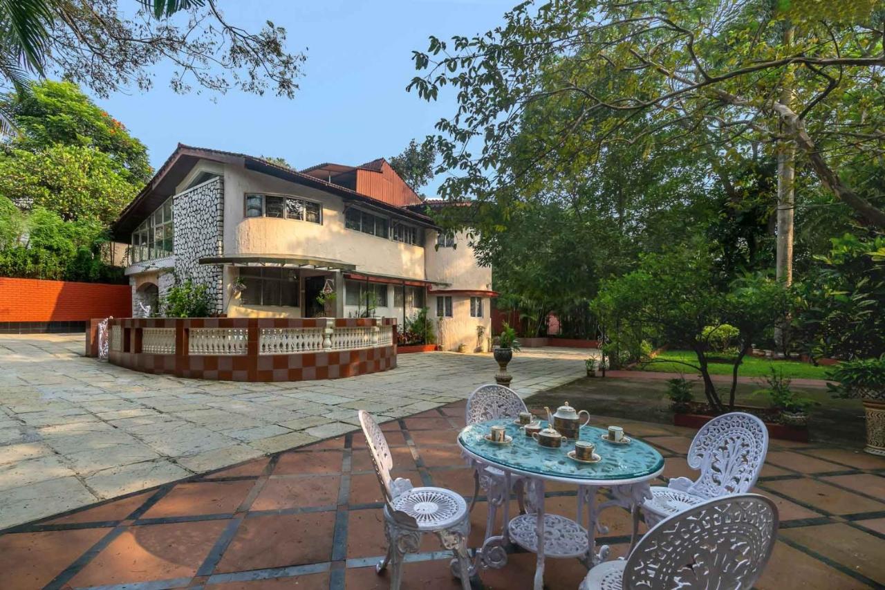 B&B Lonavla - StayVista's Cove Cottage - Boutique Home with Exuberant Lawn, Music System & Outdoor Activities - Bed and Breakfast Lonavla
