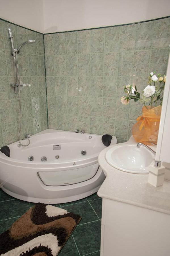 Camera Matrimoniale con Balcone