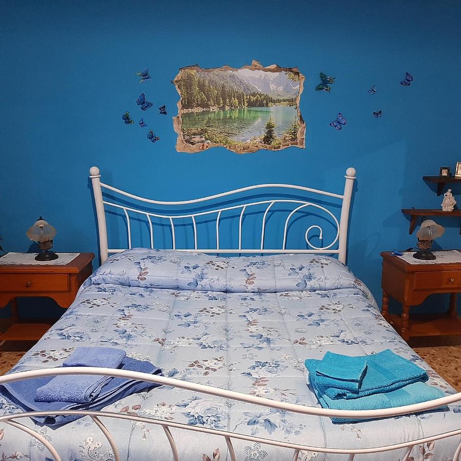 Dreibettzimmer mit Gemeinschaftsbad