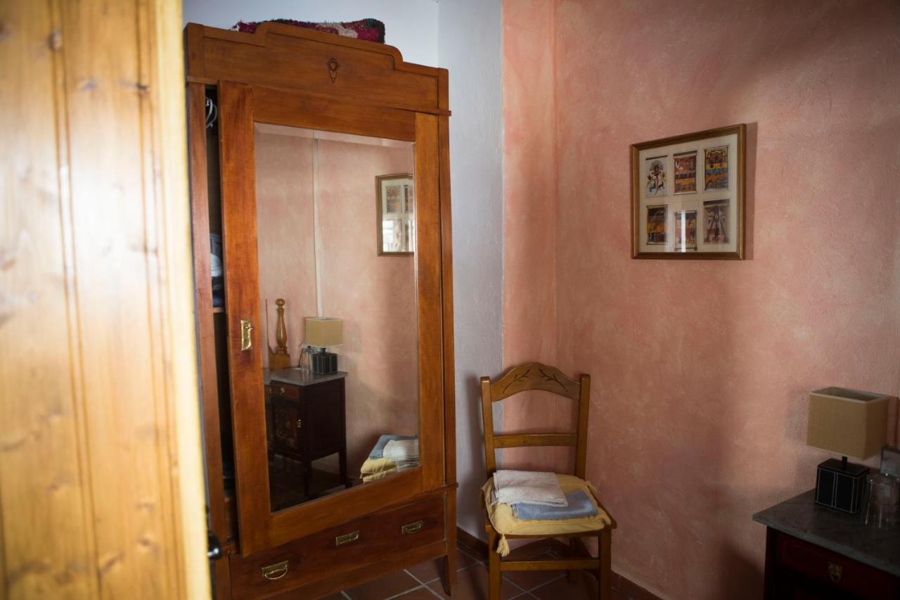 Habitación Individual con baño compartido