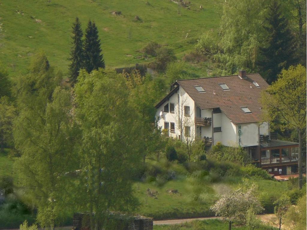 B&B Elmstein - Gästehaus Heller - Bed and Breakfast Elmstein