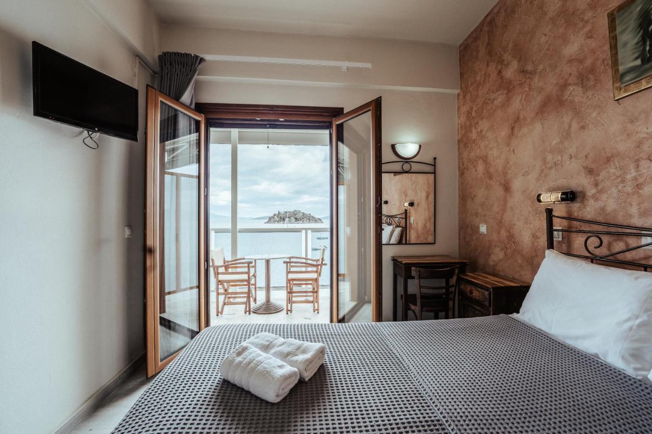 Monolocale Matrimoniale con Balcone e Vista Mare
