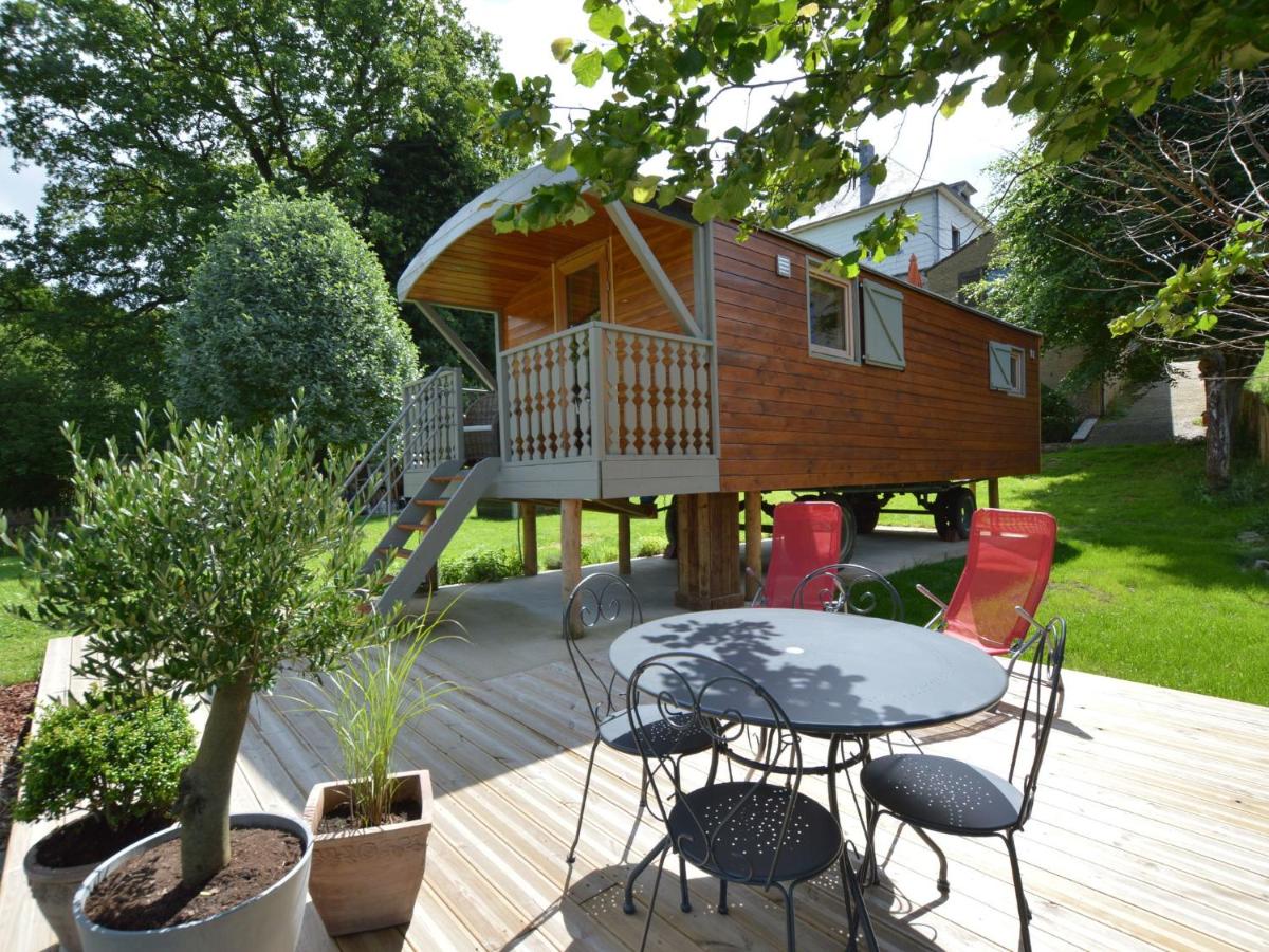 B&B Malmedy - Charming Holiday Home in Malmedy with Sauna Terrace BBQ - Bed and Breakfast Malmedy