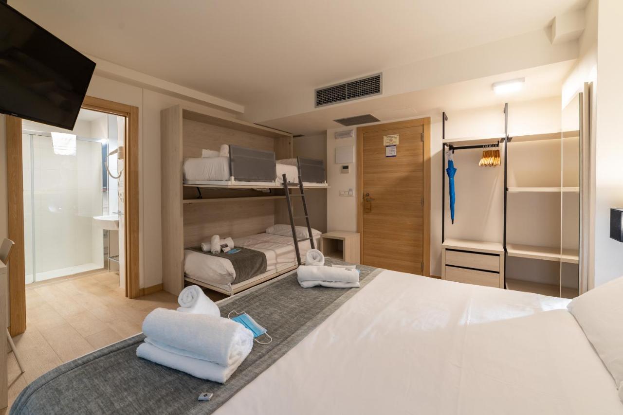 Classic Quadruple Room Interior