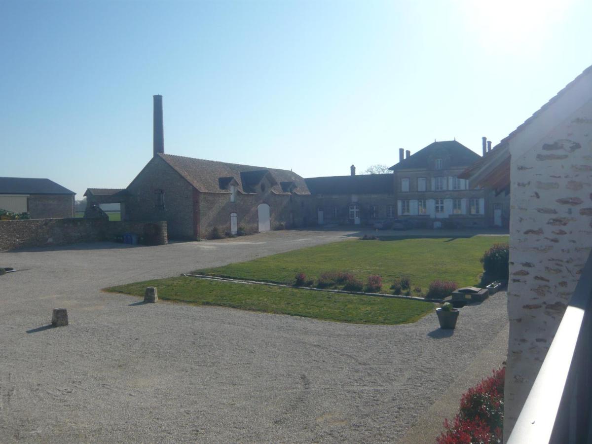 B&B Menainville - La Ferme de Presles - Bed and Breakfast Menainville