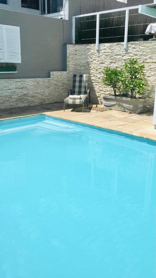 Cape Town Skyline 2 bedroom apartment - B&B