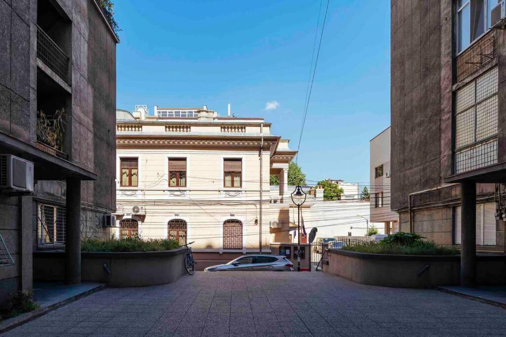 Beautiful Apartment - Top Location + Netflix - B&B