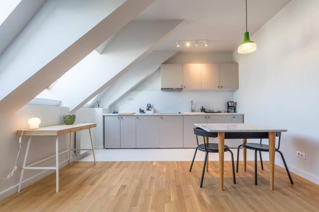 Vivando - Scandic Studio F + Parking - B&B Bucarest