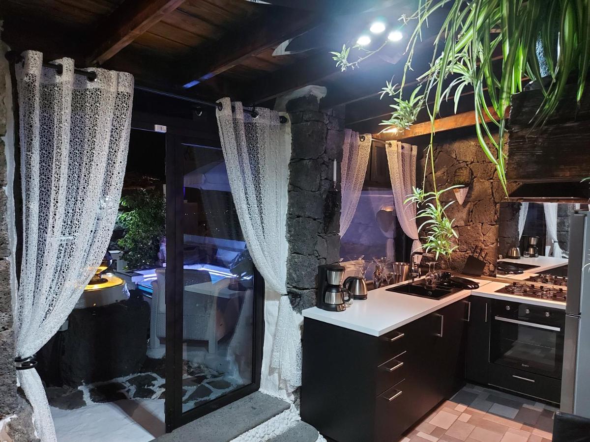 ALOELUX VILLA ! - Private Villa with Jacuzzi, cinema ,massage ,wonderful view, art desing villa - Chambres d'hôtes Conil