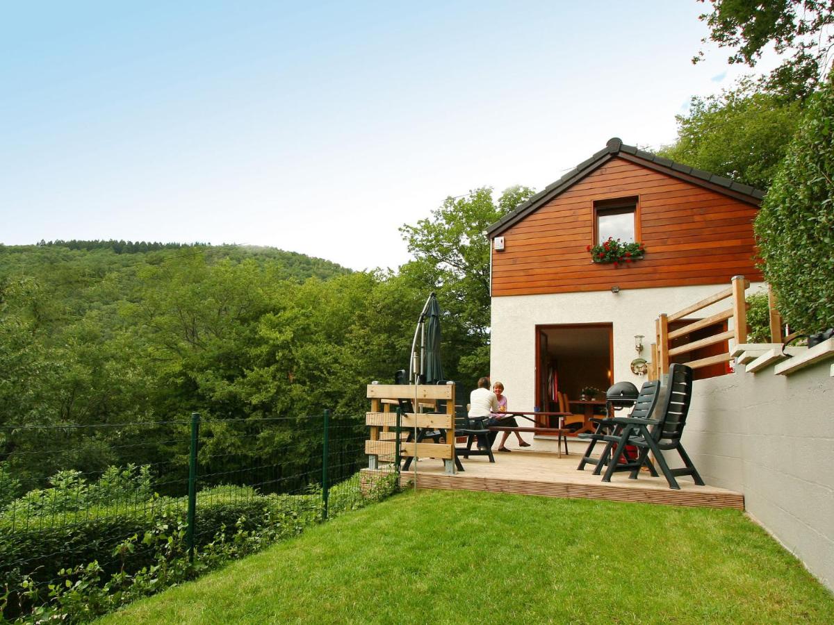 B&B Aywaille - Cottage with a terrace and a magnificent view of the valley - Bed and Breakfast Aywaille