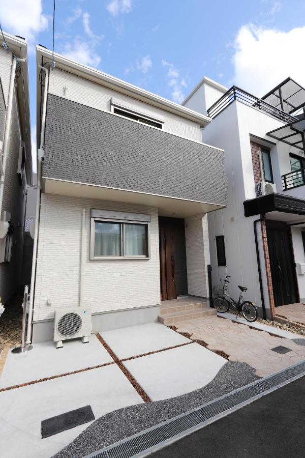 5 minutes Shin-Osaka 3 - B&B