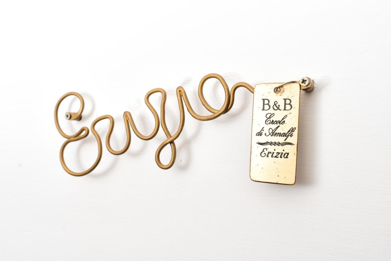 Camera Matrimoniale con Balcone e Vista Mare