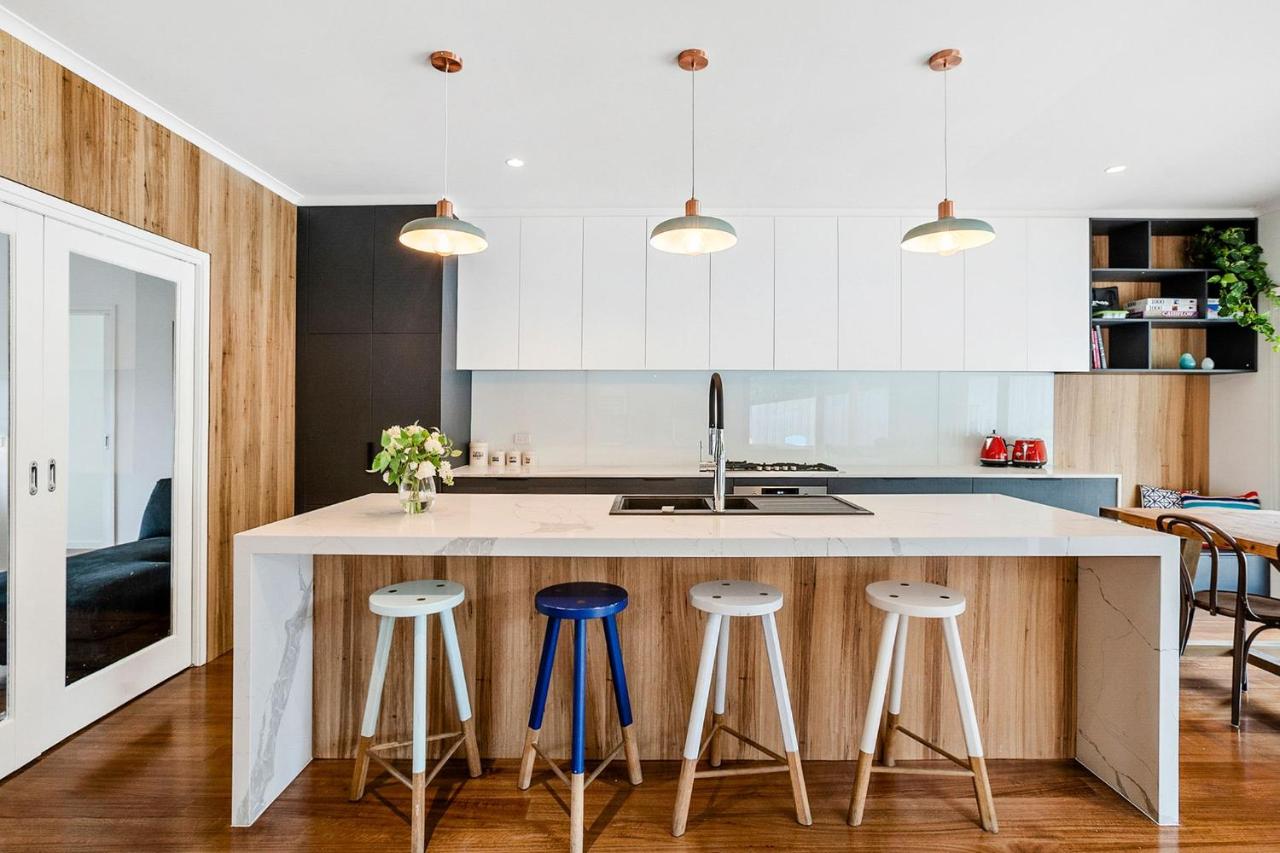 Paws Up Poolside - B&B Rye