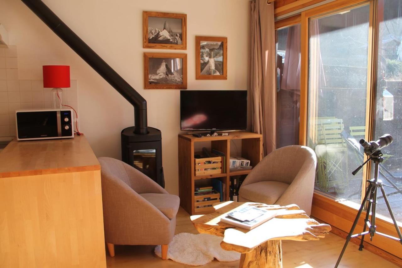 B&B Chamonix - Comfortable Apartment With Terrace In Chamonix - Bed and Breakfast Chamonix