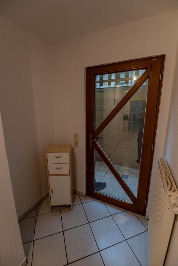 105 m2 Arbeiterwohnung mit 2 extra Schlafzimmern für 7 Personen - Chambres d’hôtes Wörrstadt