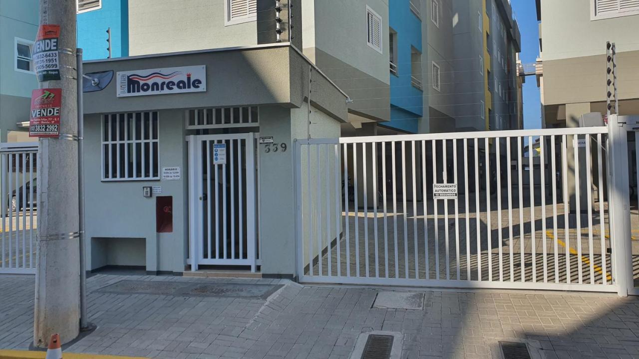 Villa Monrealle Praia Itaguá - B&B