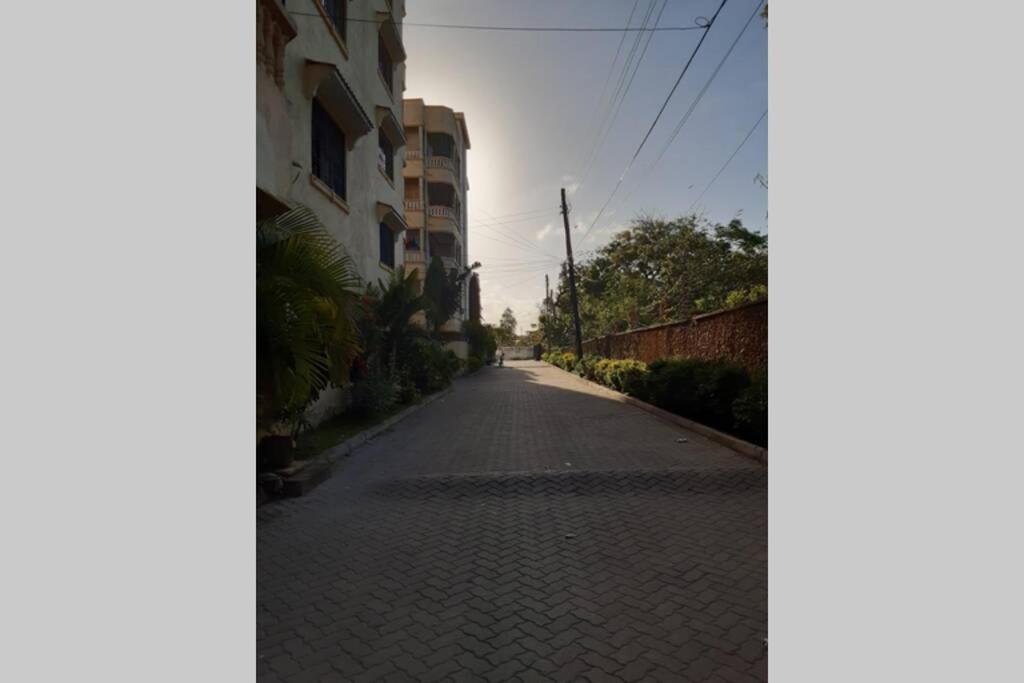 Asali Nyali, 2br Staycation Apartment 9 min to the beach - B&B Mombasa