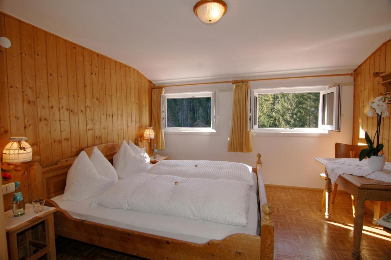 Apartment with Mountain View