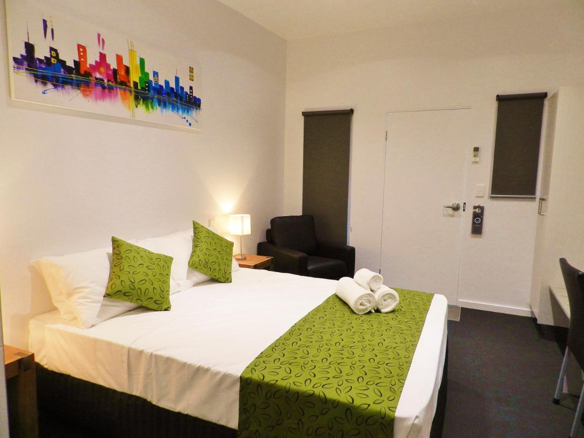 Standard Queen Room