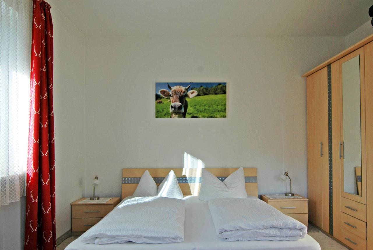 Apartment with Mountain View