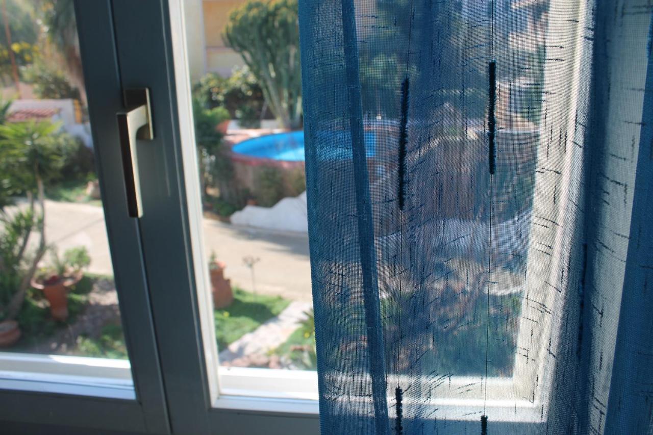 Apartment with Pool View