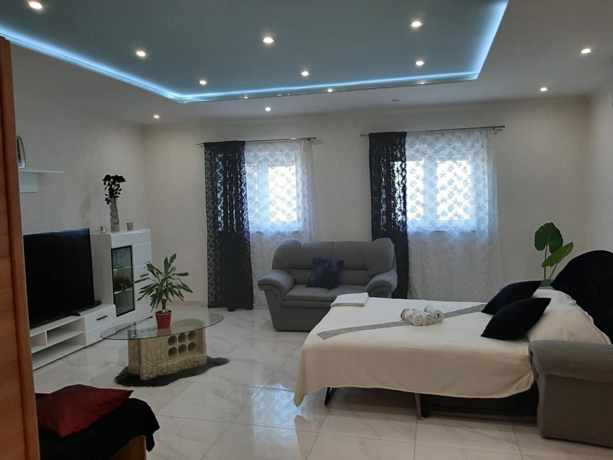 Studio-Apartment mit Meerblick
