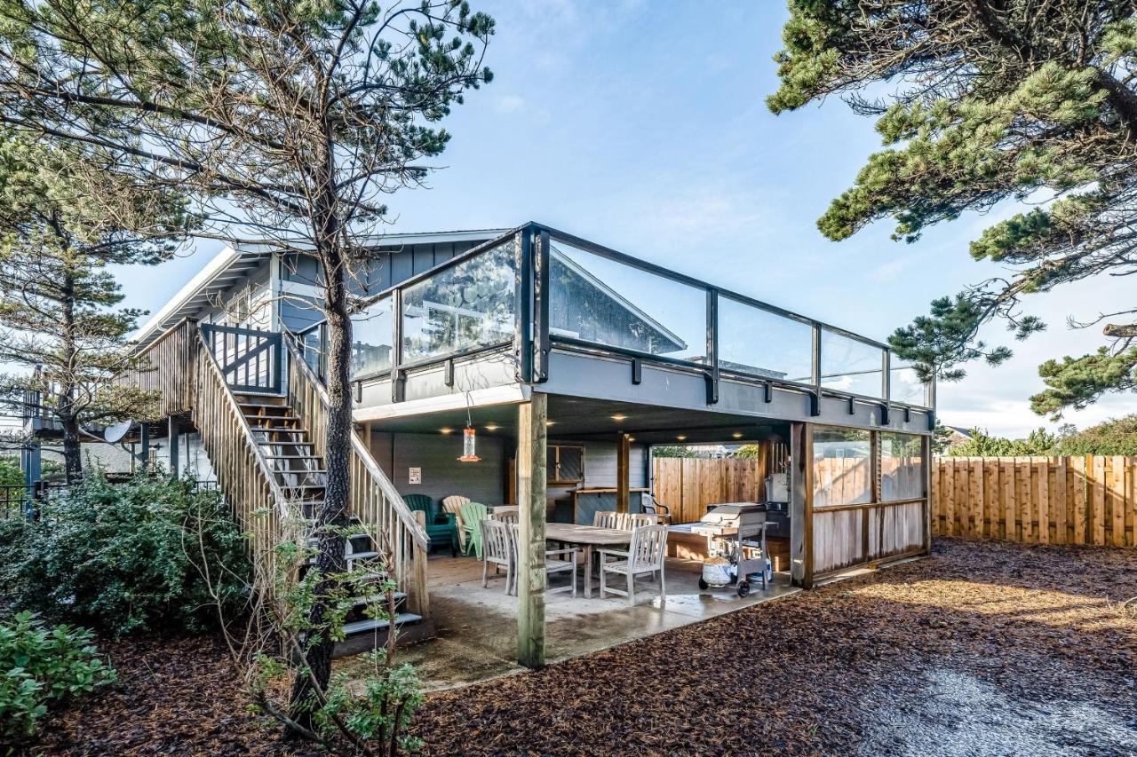 Five Bedroom Holiday Home