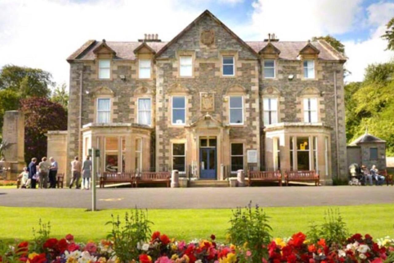 B&B Hawick - Lovely 2- Bed Apartment in Hawick - Bed and Breakfast Hawick