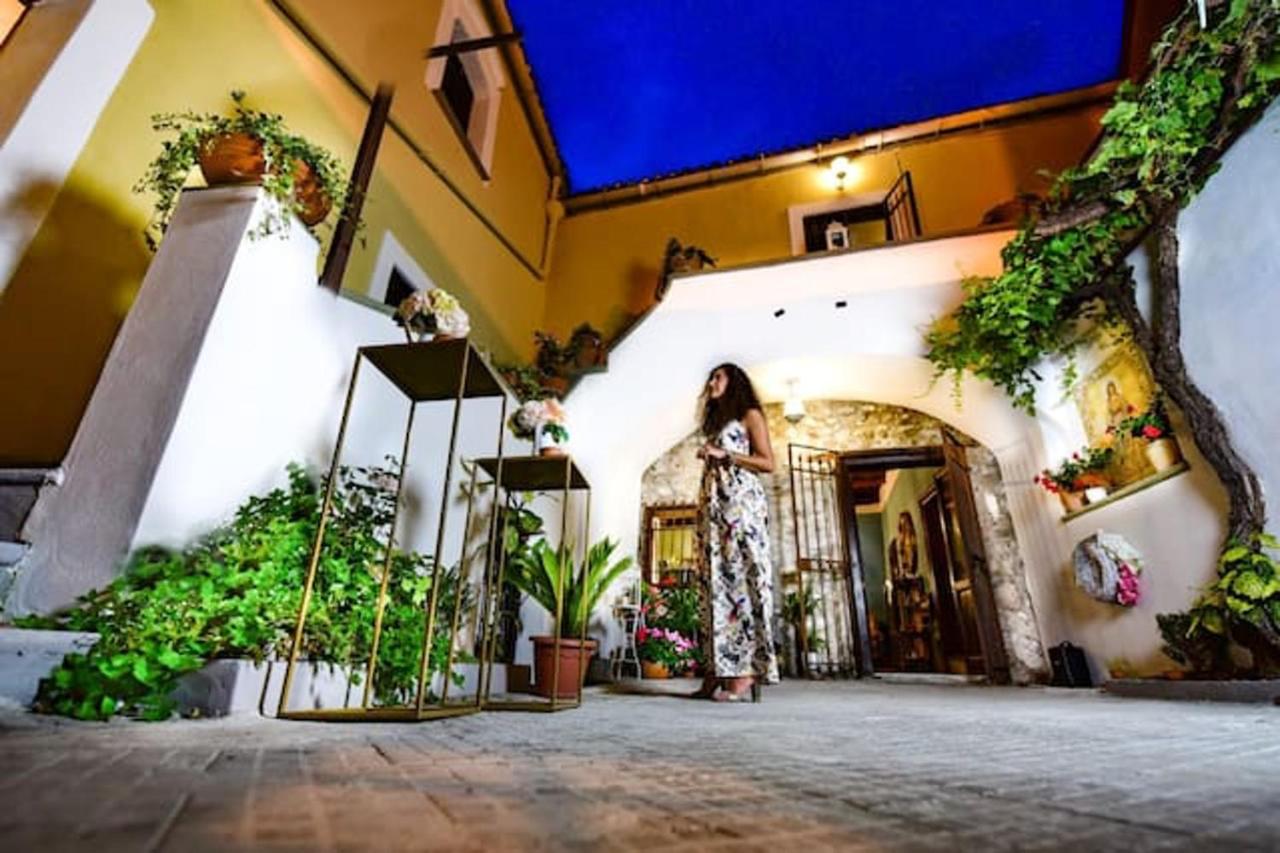 Charming House in Francolise with Sea View - Bed and Breakfast Francolise