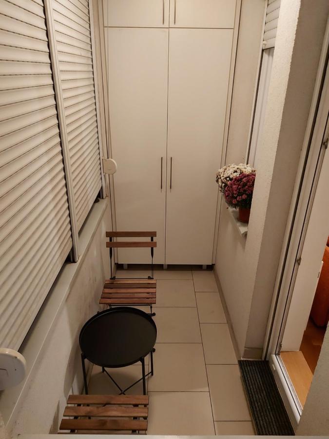 Vukov apartman S19 - B&B Novi Sad