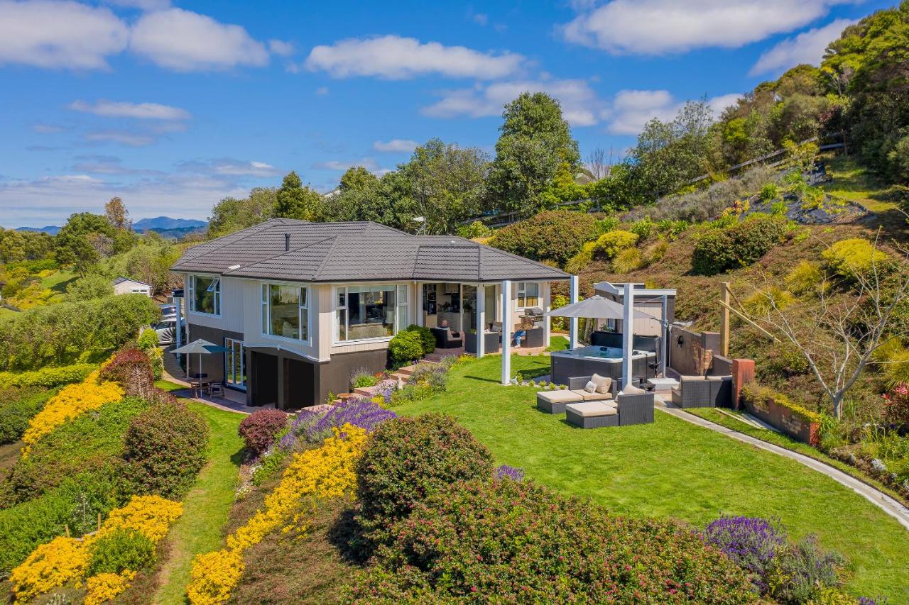 Bayview Valley Lodge Bed & Breakfast - Bed and Breakfast