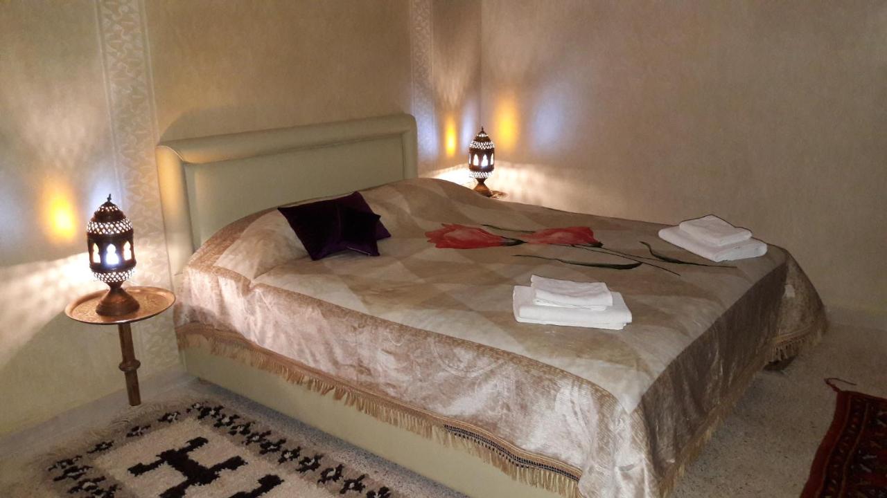 Chambre Double avec Balcon (2 Adultes + 1 Enfant)