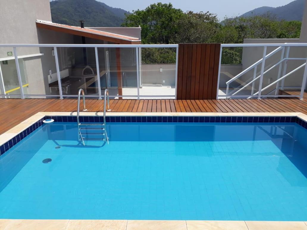 Ubatuba - Apartamento com Churrasqueira e Piscina - Bed and Breakfast Ubatuba