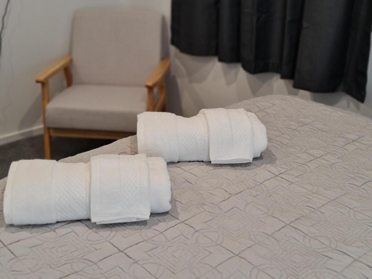 Tweepersoonskamer met Gedeelde Badkamer