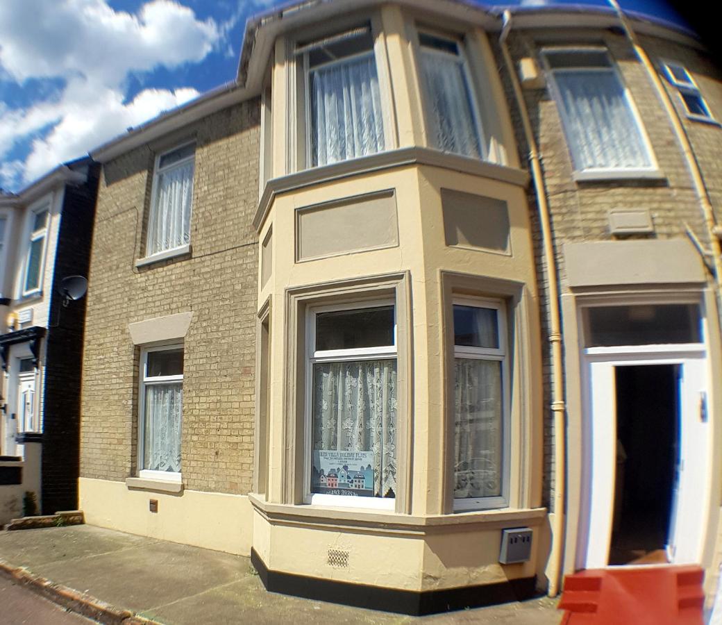 Glen Villa 3 Sleeps 4 with Balcony - B&B Great Yarmouth