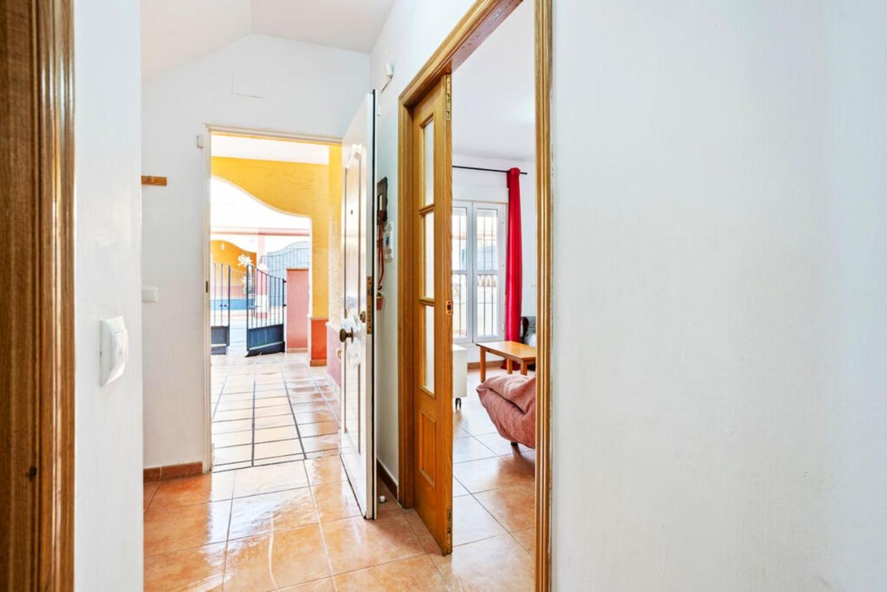 Inviting house in Lepe with shared pool. - B&B