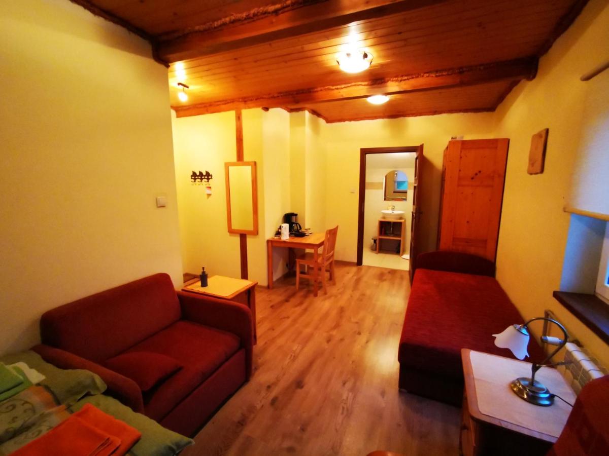 Chambre Triple avec Salle de Bains Privative
