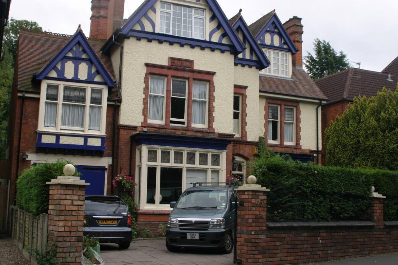 B&B Birmingham - Immaculate Quiet Coach House in Garden Birmingham - Bed and Breakfast Birmingham