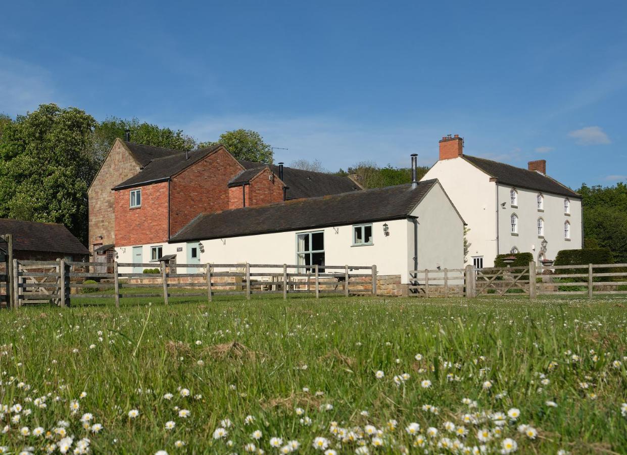 B&B Ashbourne - Barn Owl Lodge at Millfields Farm Cottages - Bed and Breakfast Ashbourne