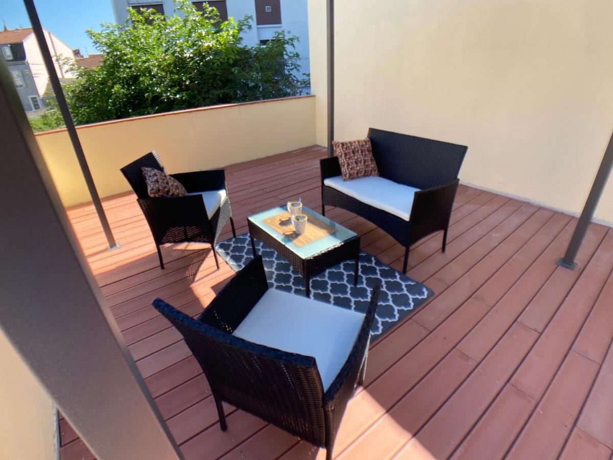 Studio Climatisé et Grande Terrasse Tarbes Centre - B&B