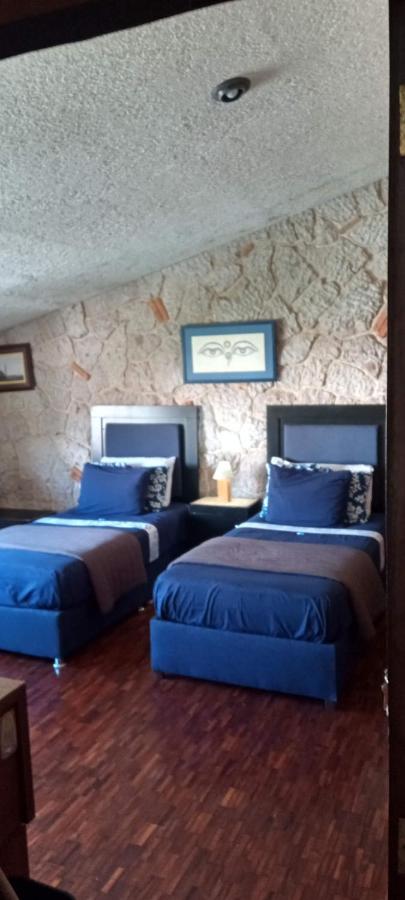 Twin Room with Private Bathroom
