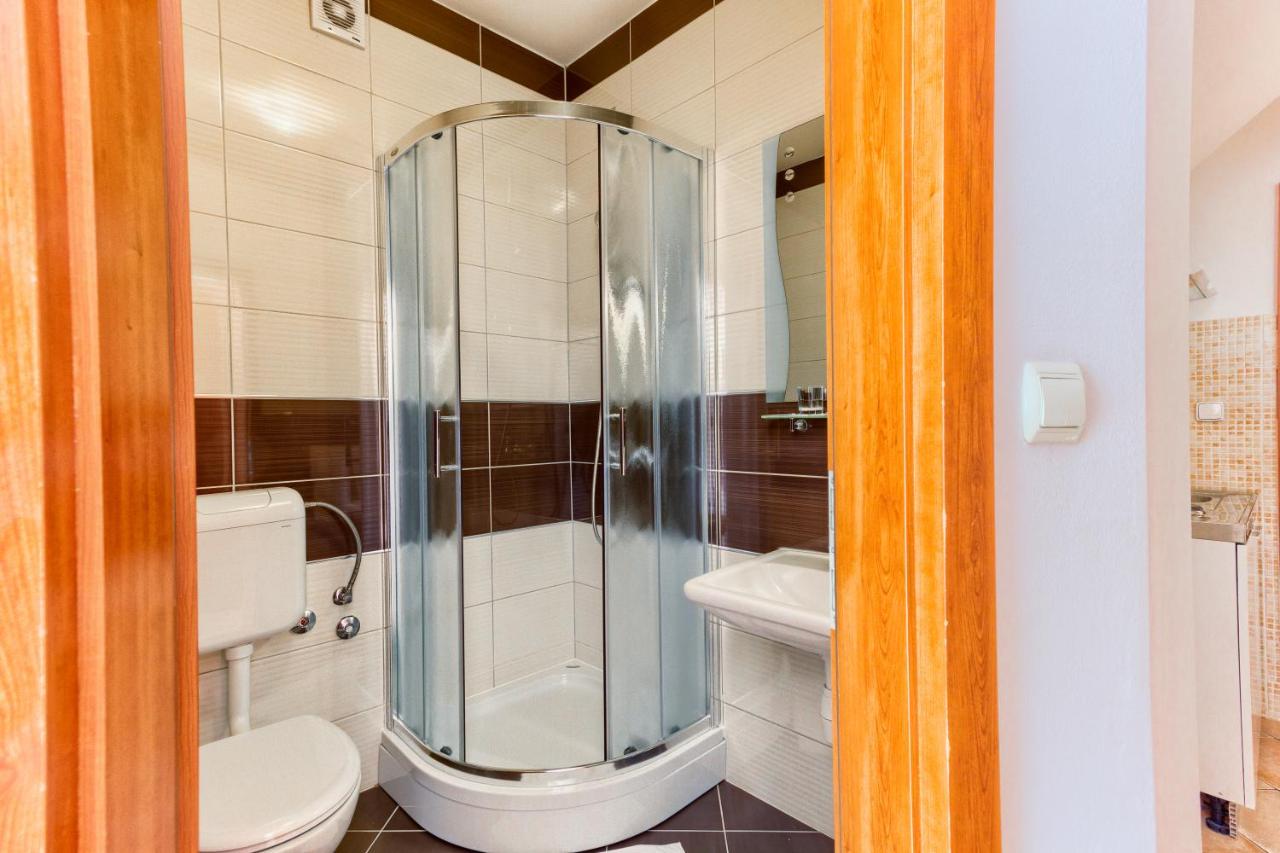Double Room with Balcony (No kitchen)