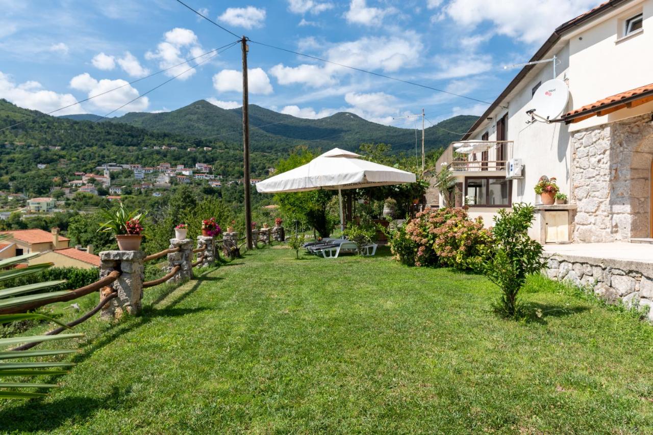Sea View Apartment with Garden near Opatija - Ferienwohnung Veprinac