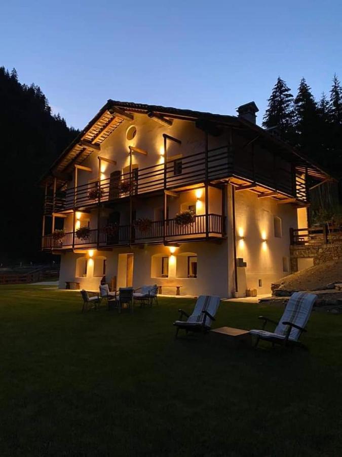 B&B Gressoney-Saint-Jean - FORESCH HUS CHAMBRES D'HOTES - Bed and Breakfast Gressoney-Saint-Jean