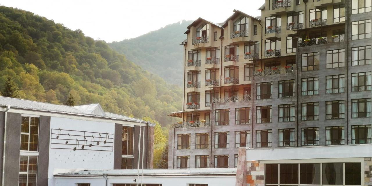 Modern apartment In Dilijan with great view - B&B
