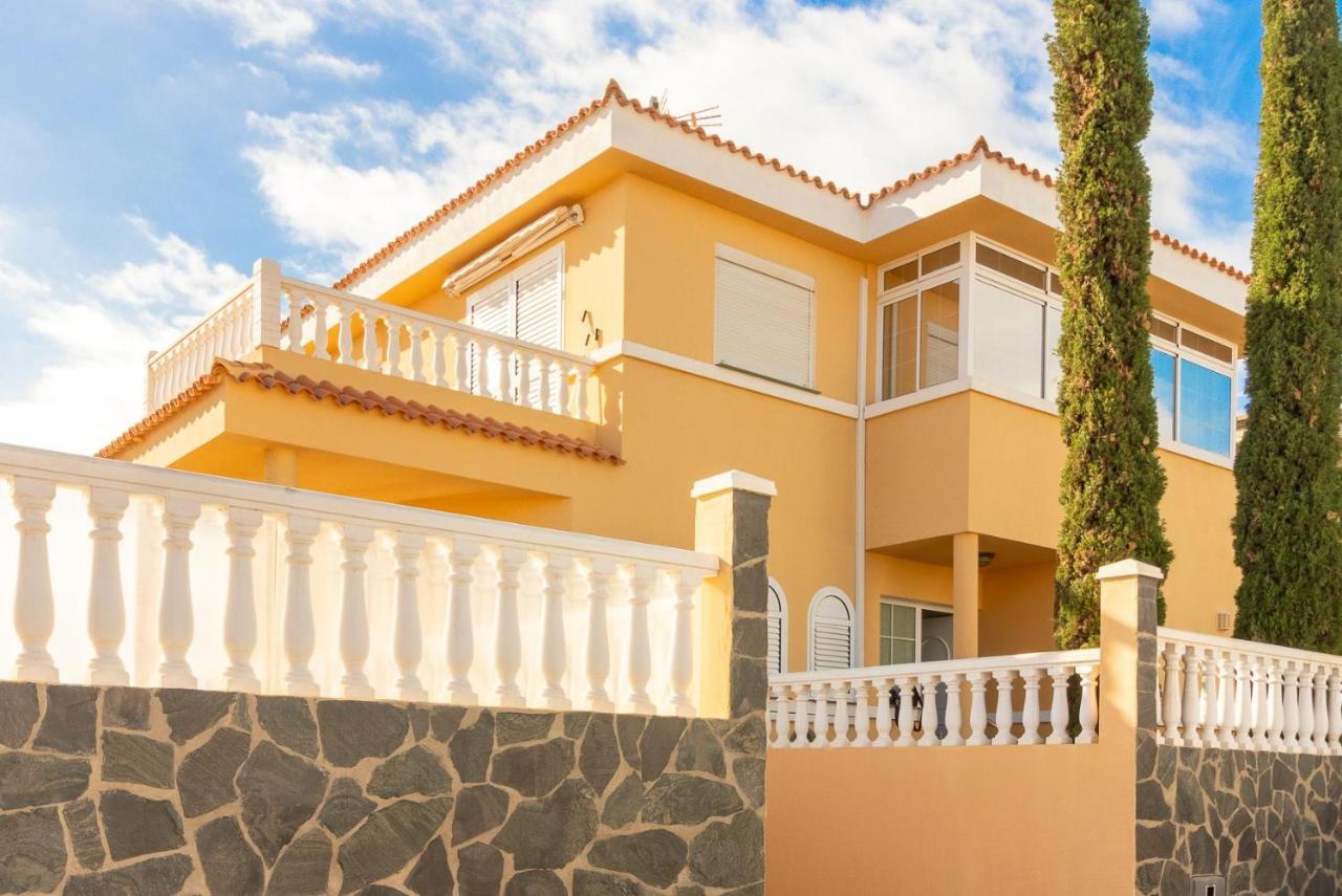 Flatguest Villa Veneguera - B&B