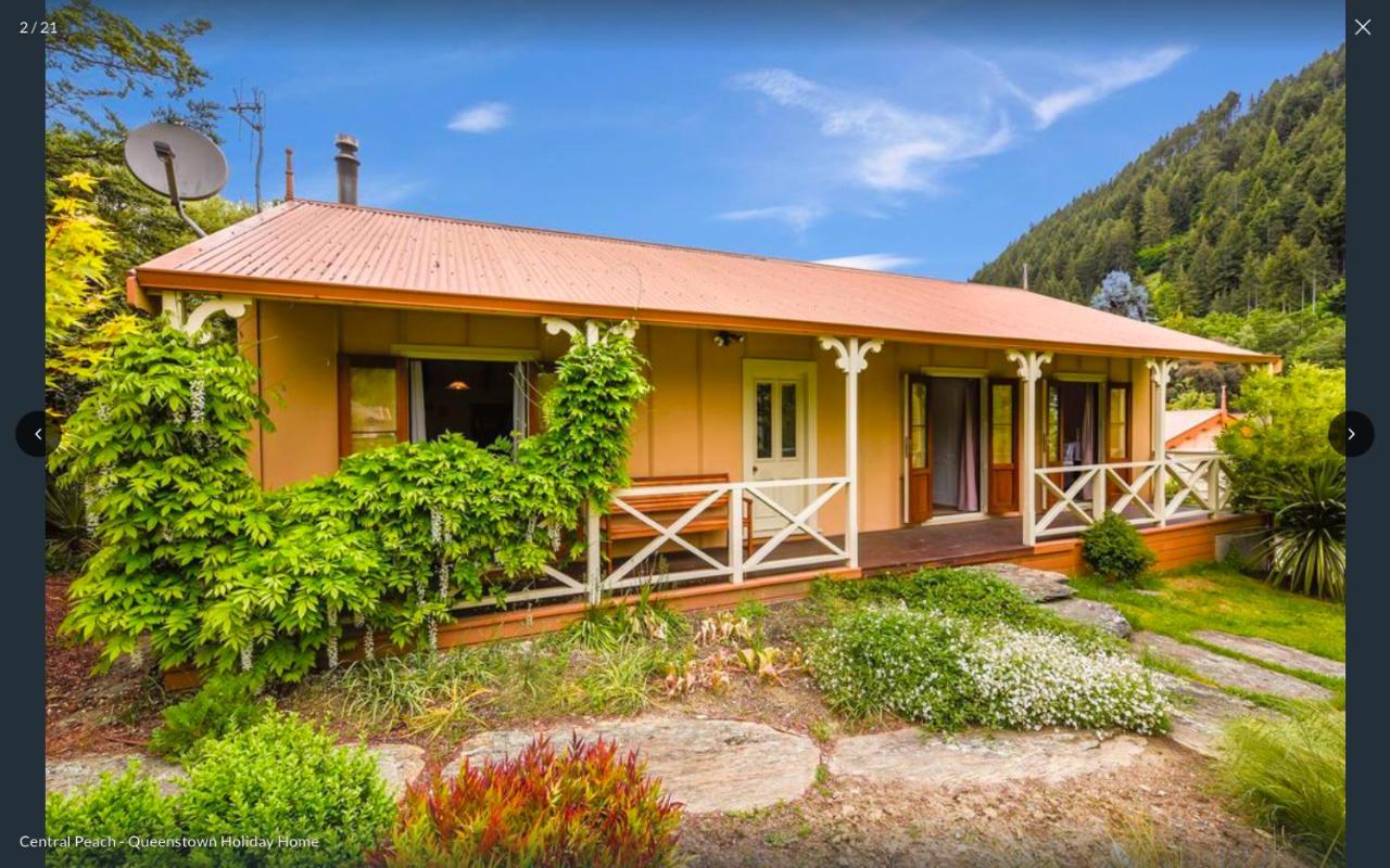 Central Peach - Queenstown Holiday Home - B&B