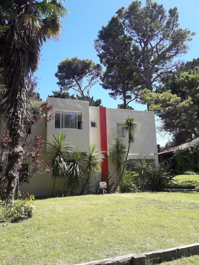 Departamento en barrio del golf moderno, tranquilo y arbolado - Ferienwohnung Pinamar
