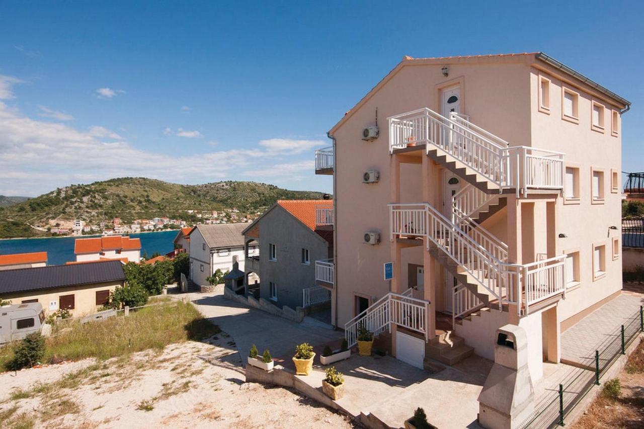S&G Leko Apartmani Rogoznica - B&B