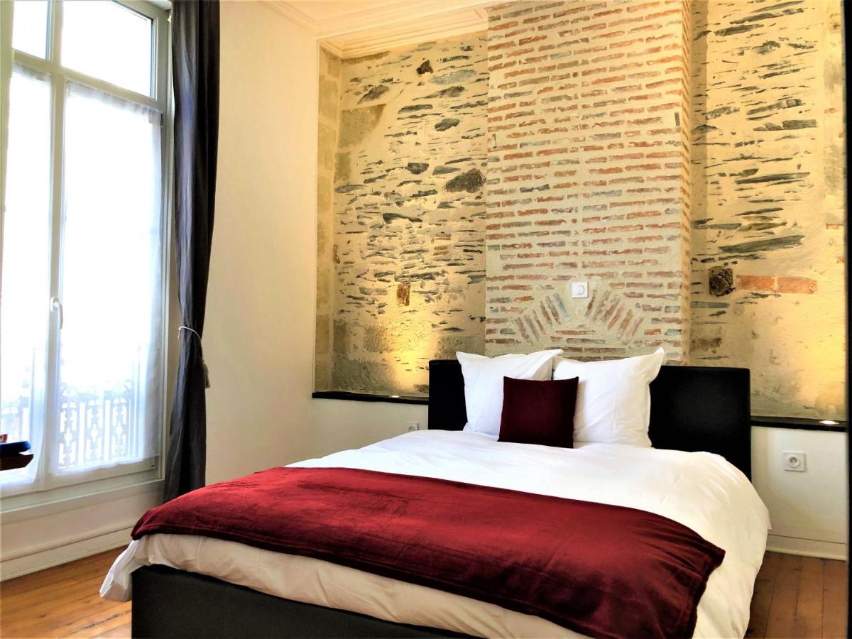 B&B Angers - Hyper Centre Place Imbach - Bed and Breakfast Angers